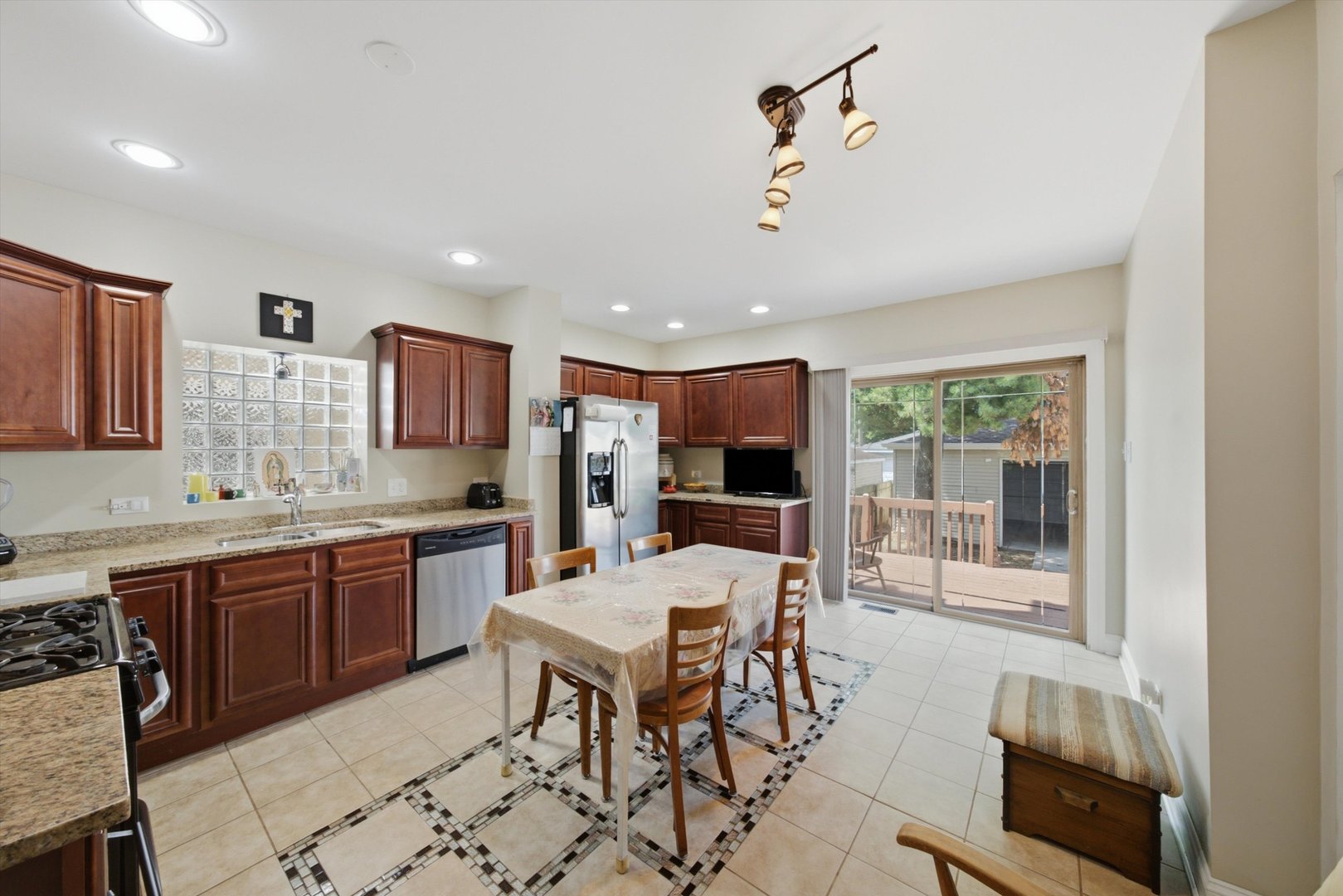 6707 31st Street Property Photo 5