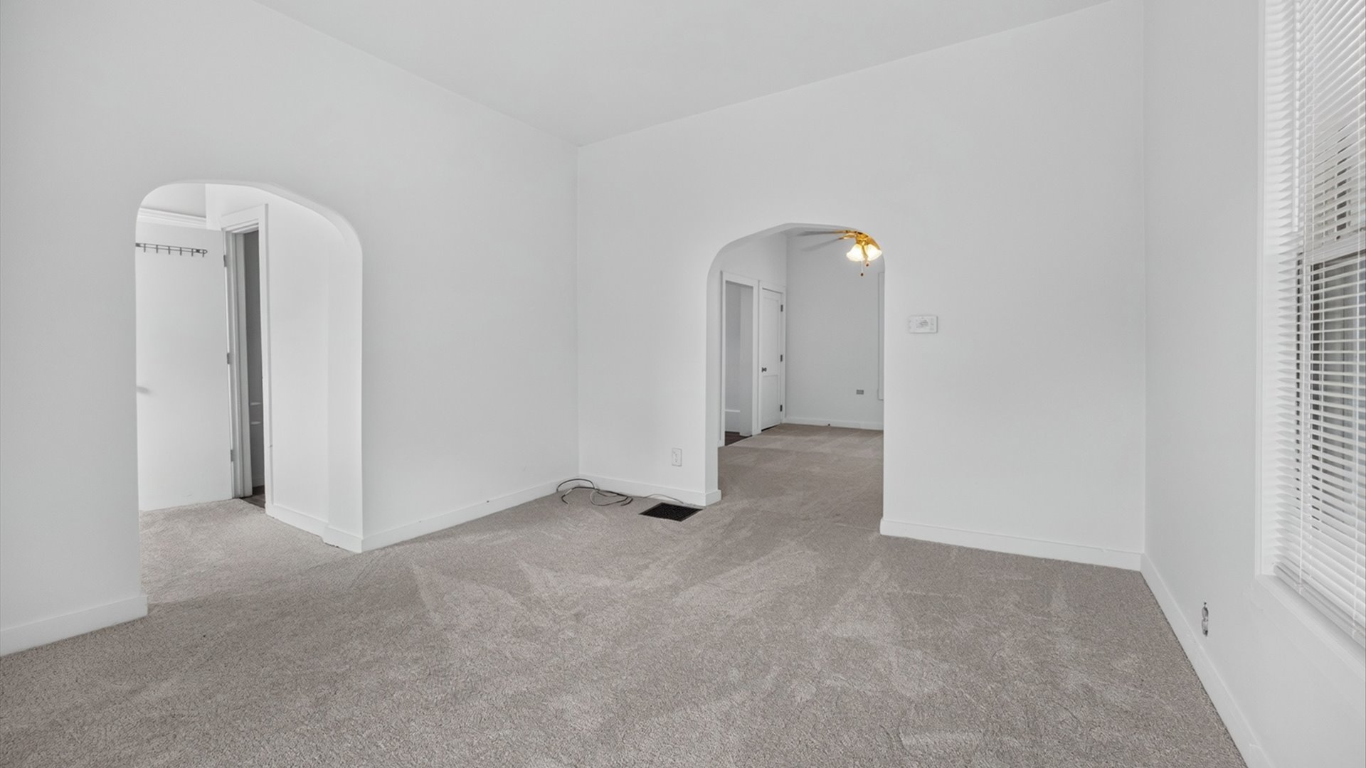 1205 W Taylor Street Property Photo 3