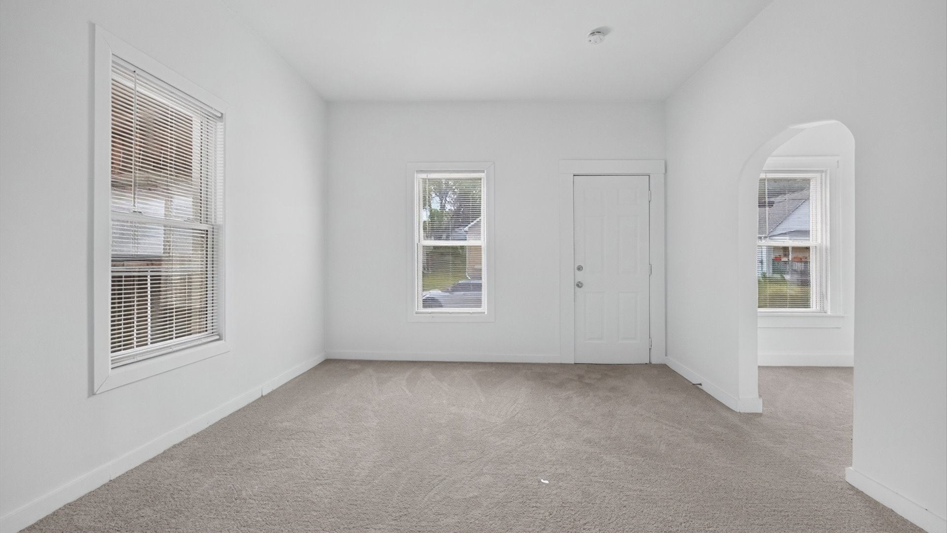 1205 W Taylor Street Property Photo 4