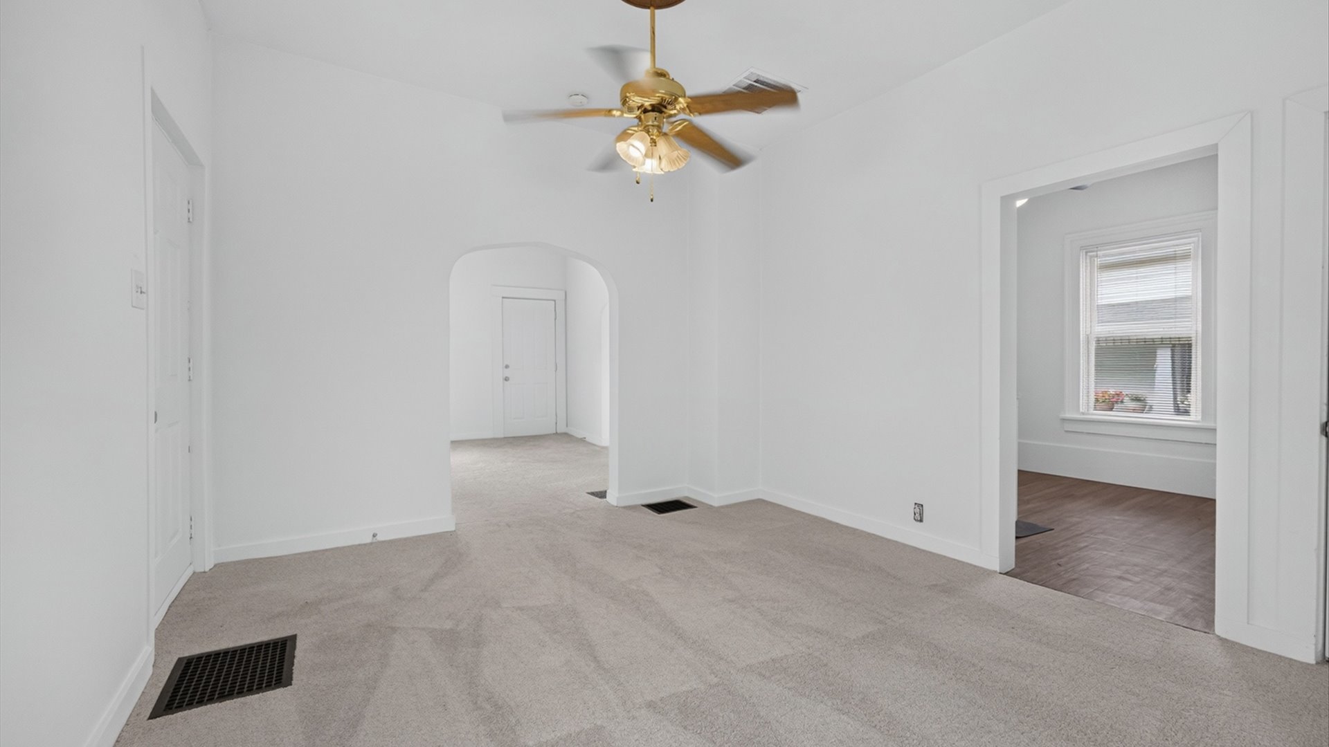 1205 W Taylor Street Property Photo 5