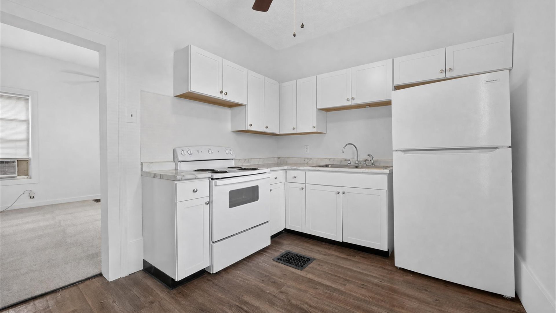 1205 W Taylor Street Property Photo 8