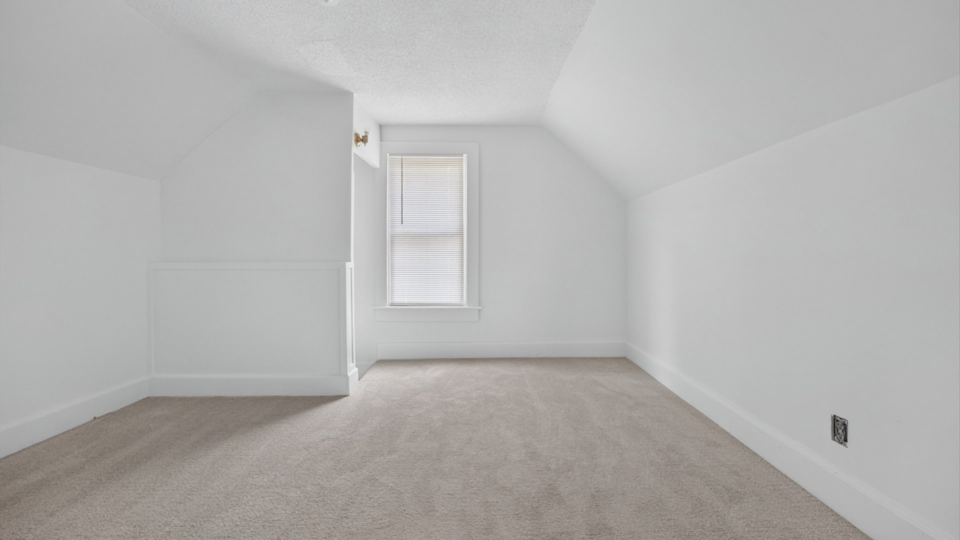 1205 W Taylor Street Property Photo 13