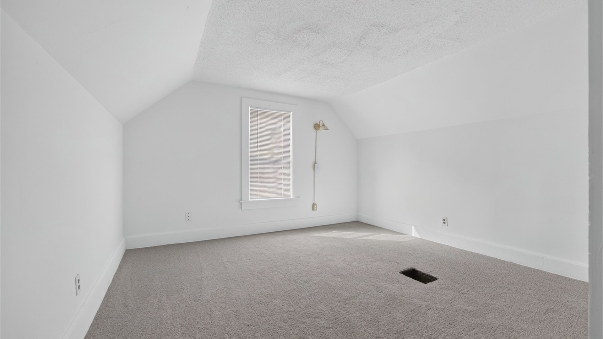 1205 W Taylor Street Property Photo 14