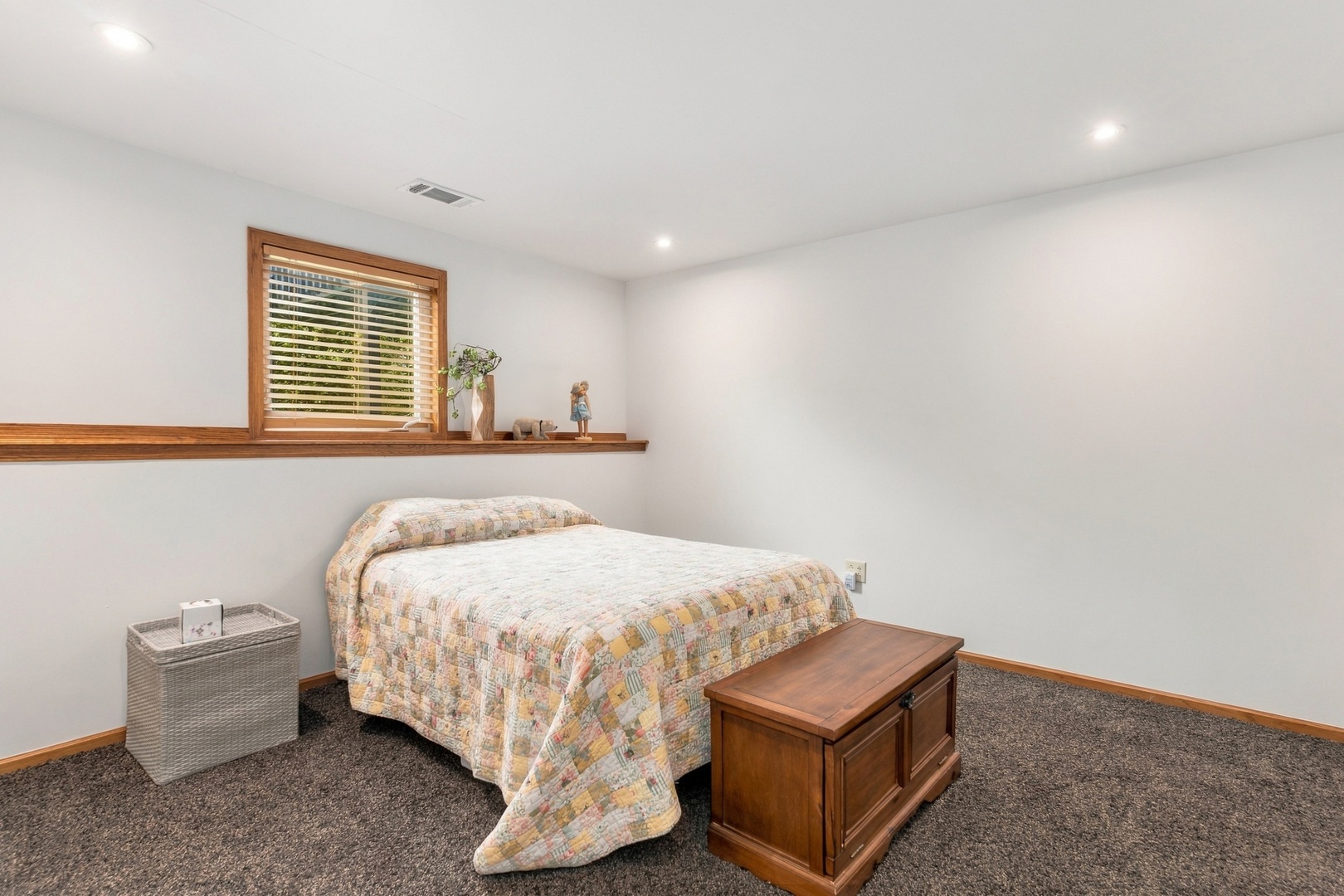 1062 Kingsway Lane Property Photo 19