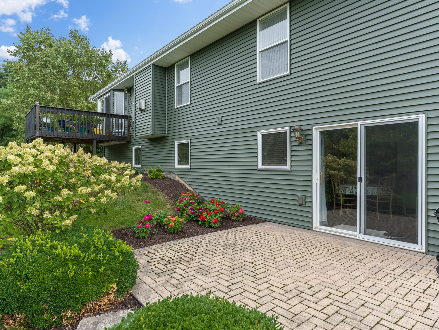 1062 Kingsway Lane Property Photo 22