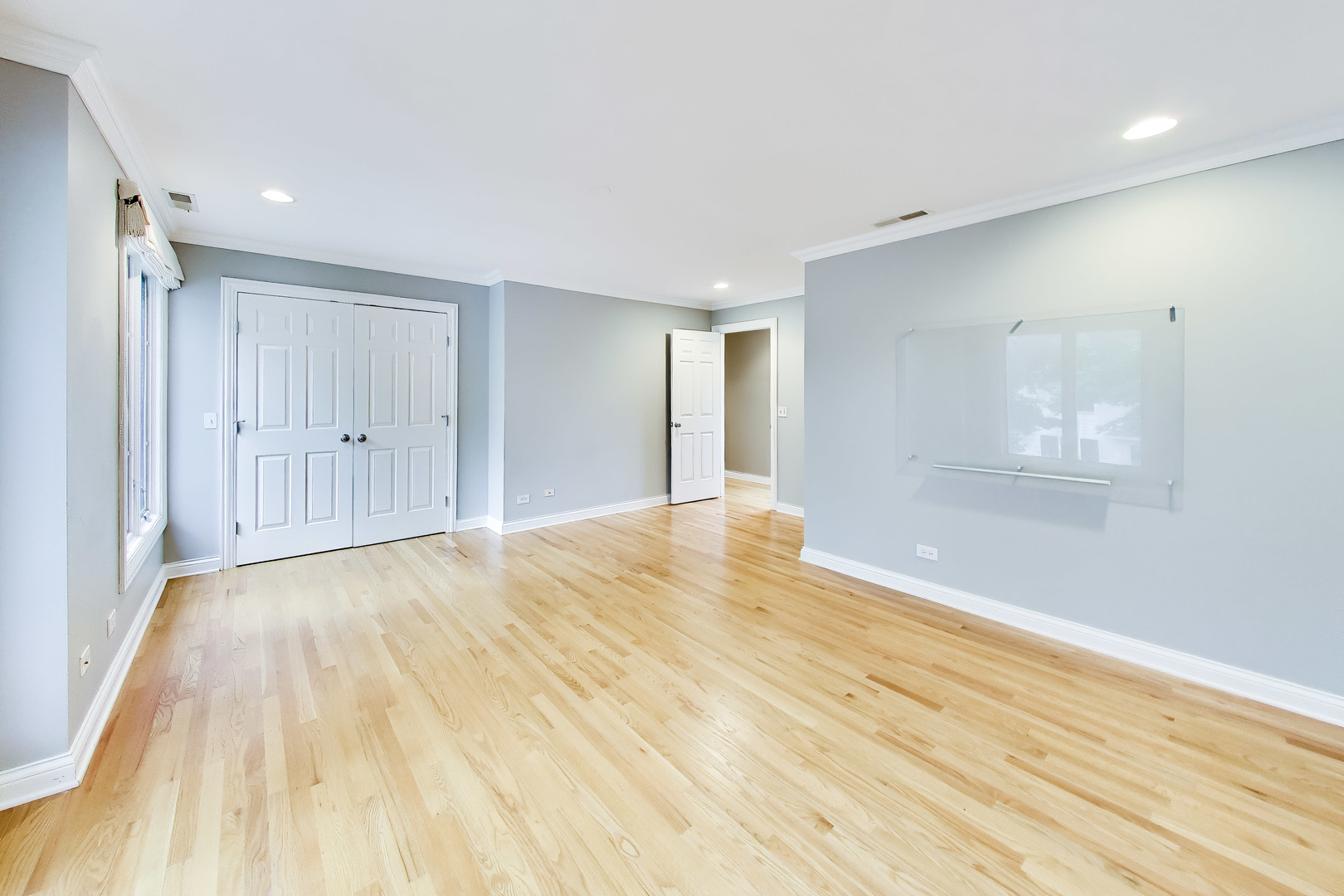 6743 N Oliphant Avenue Property Photo 44