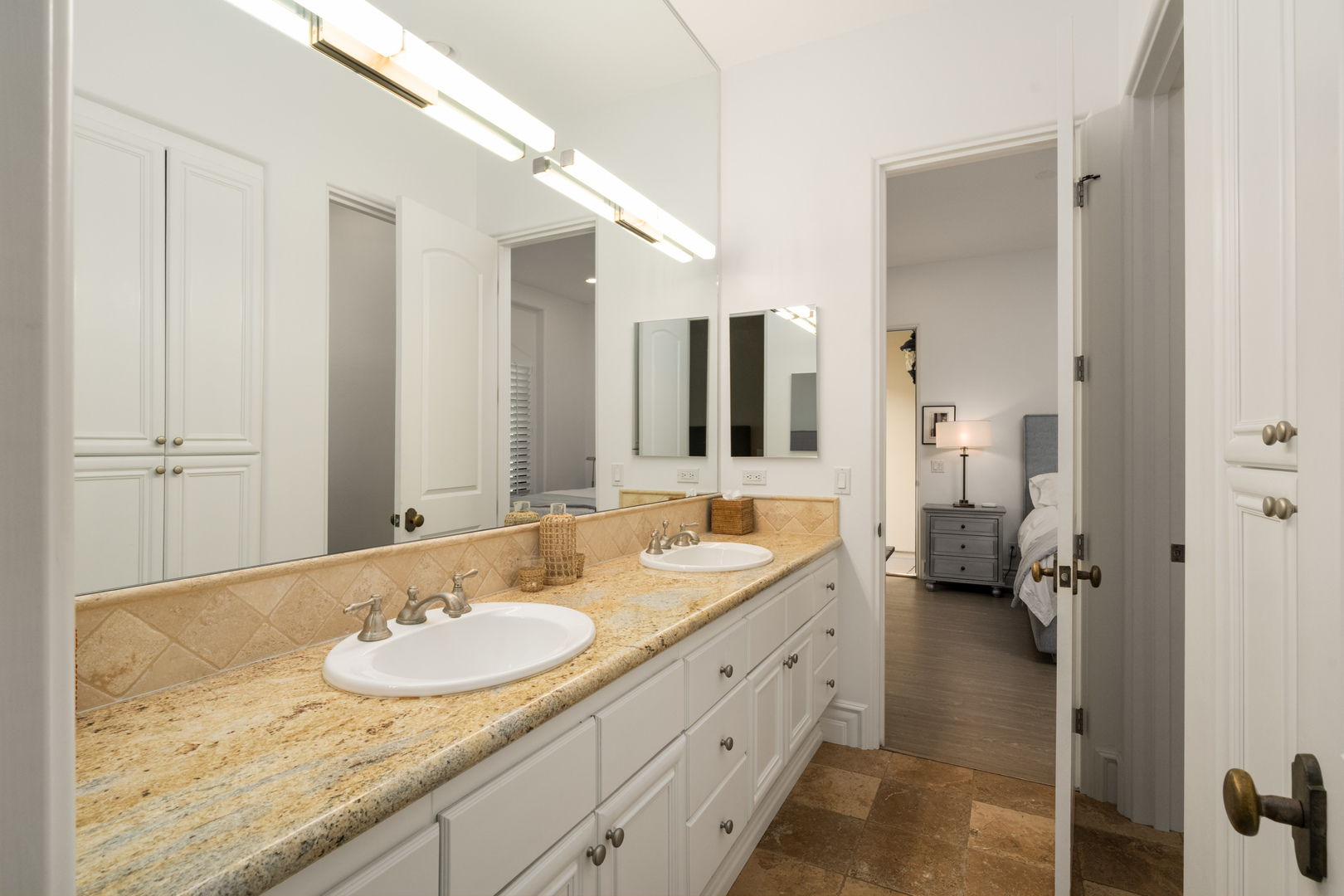 1040 Crest Drive Property Photo 34
