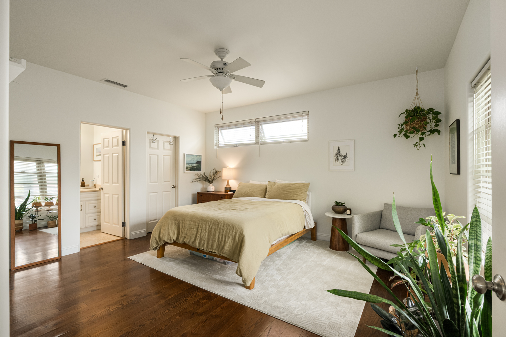 1040 Crest Drive Property Photo 45