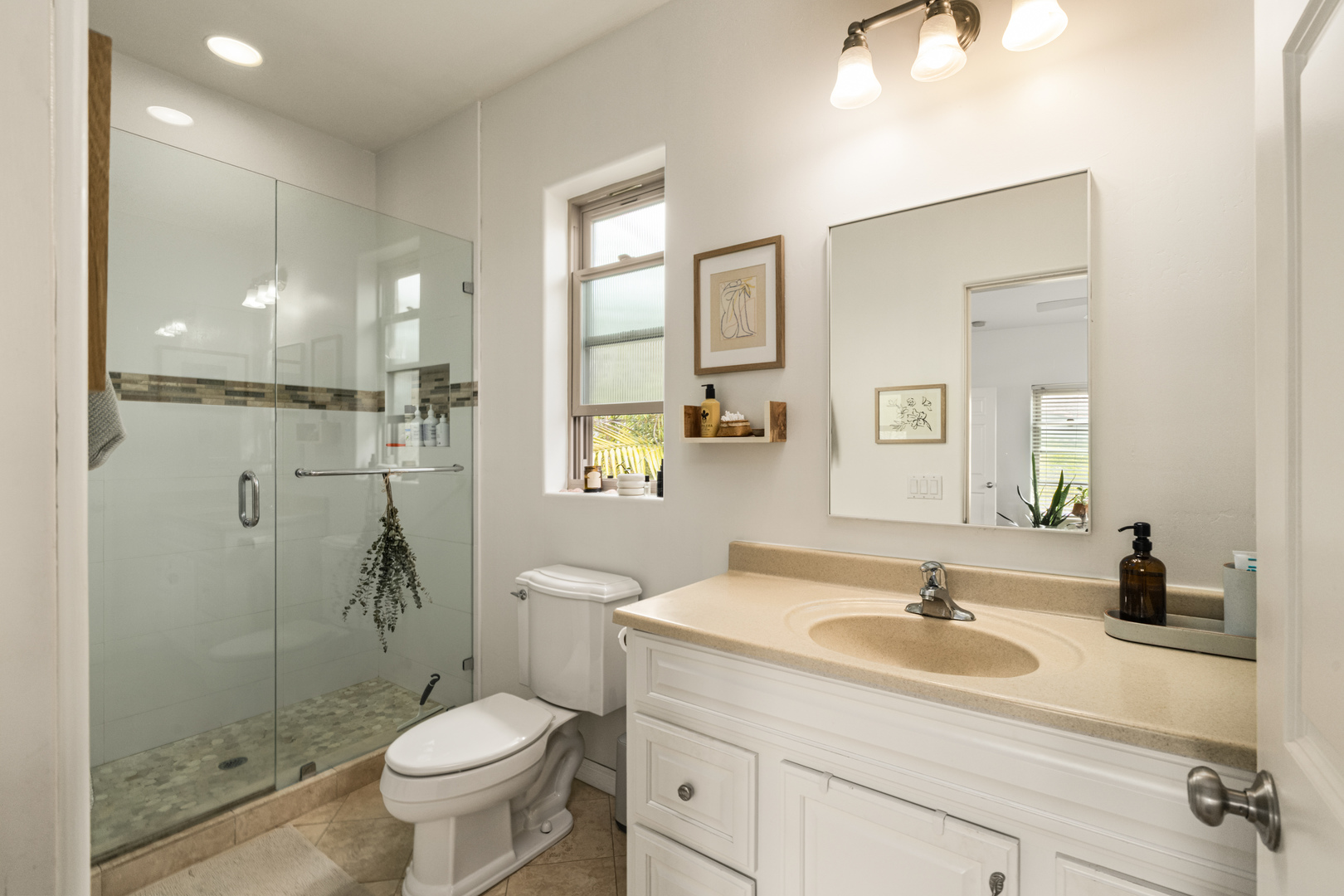1040 Crest Drive Property Photo 47