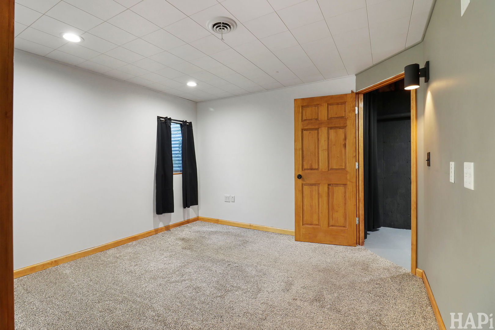 1446 Kingsbury Court Property Photo 33