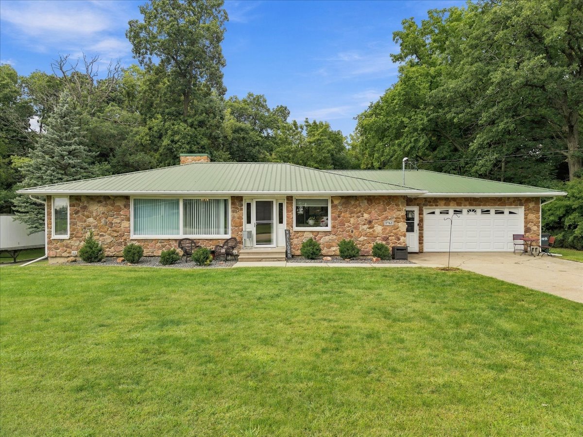 1761 Franklin Road Property Photo 1