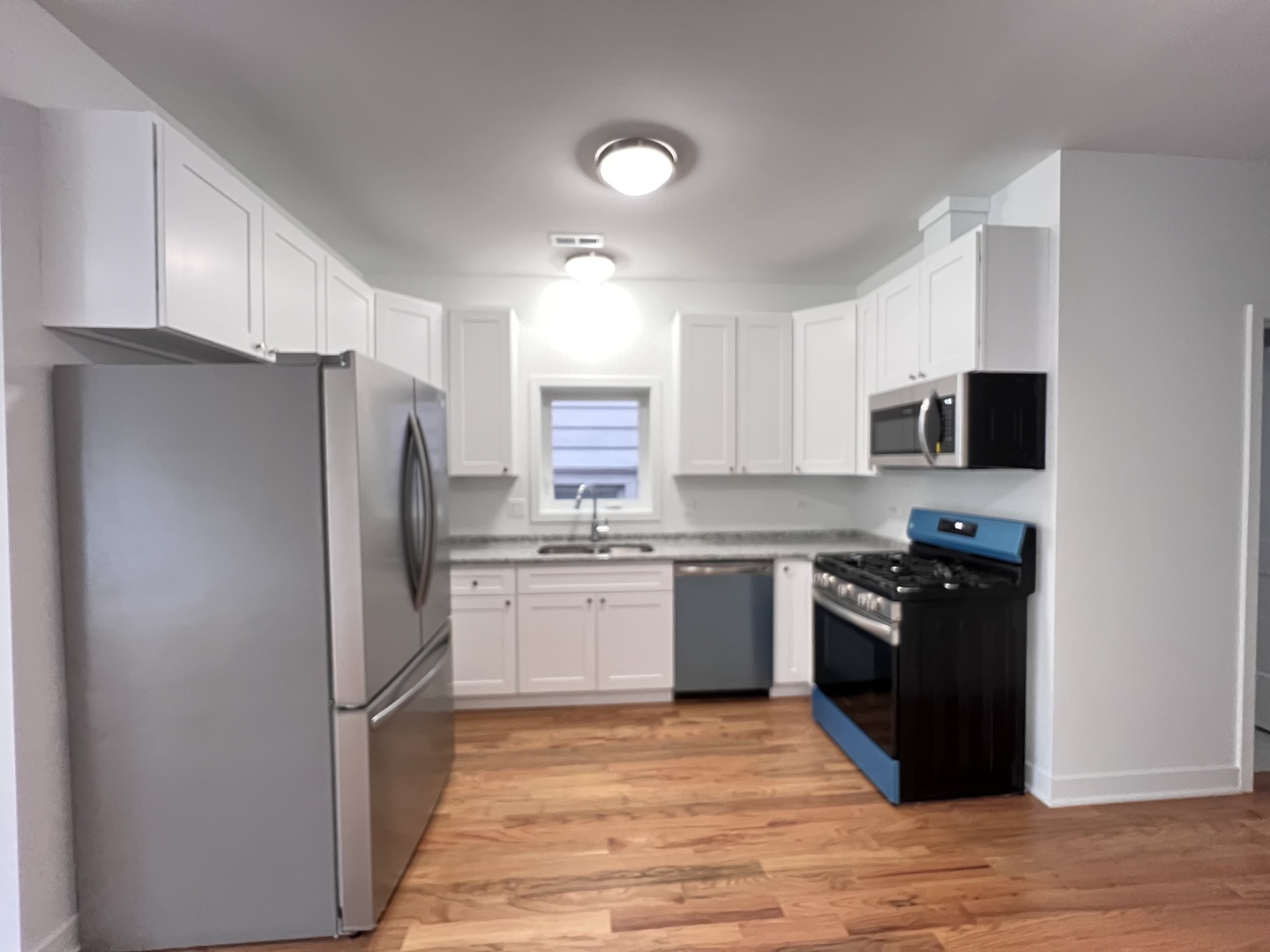 226 W 24th Street 2 Property Photo 6