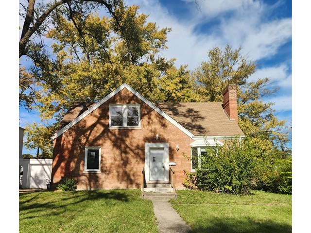289 W 16th Street Property Photo 1