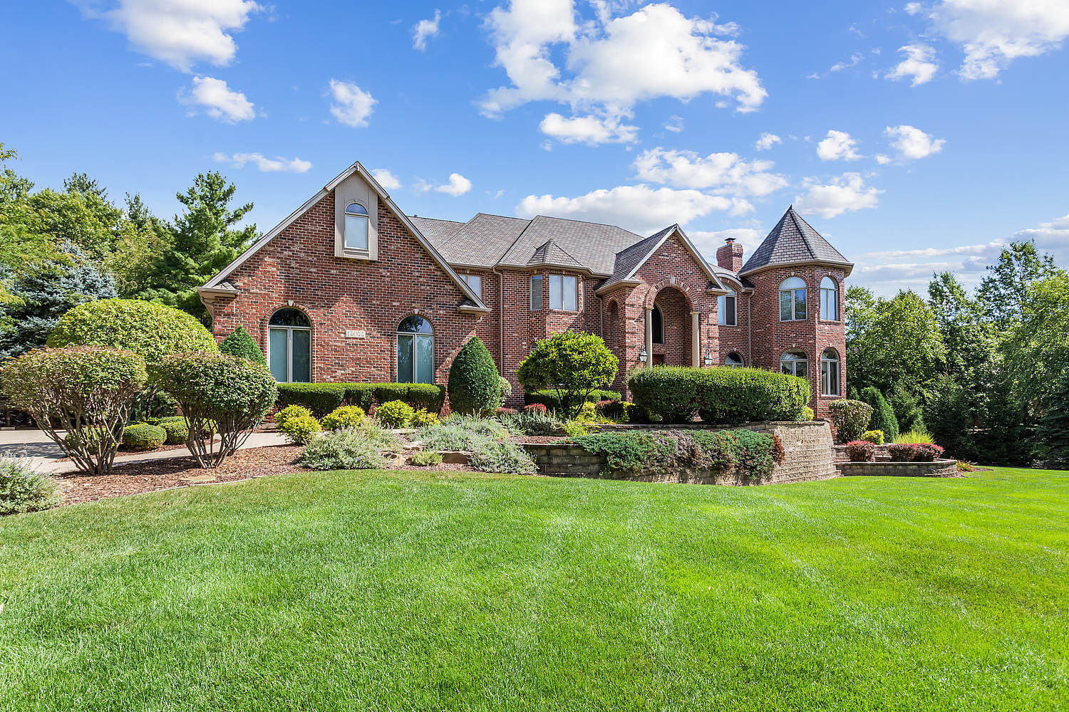 14044 W Austrian Court Property Photo 8