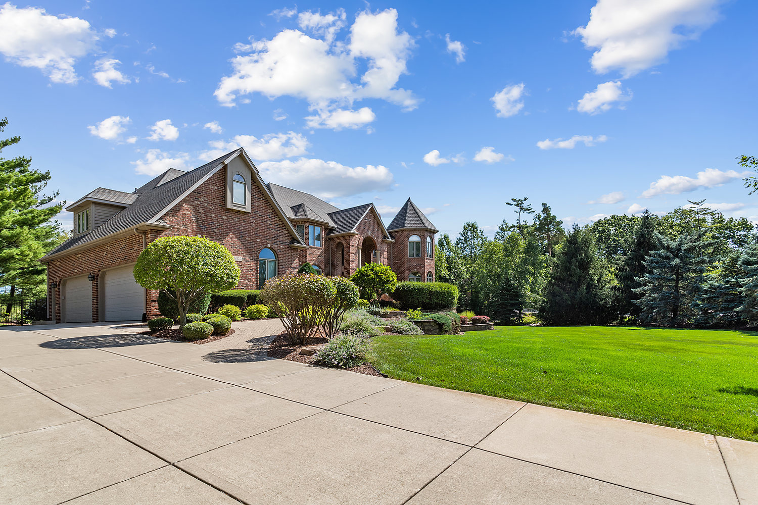 14044 W Austrian Court Property Photo 13