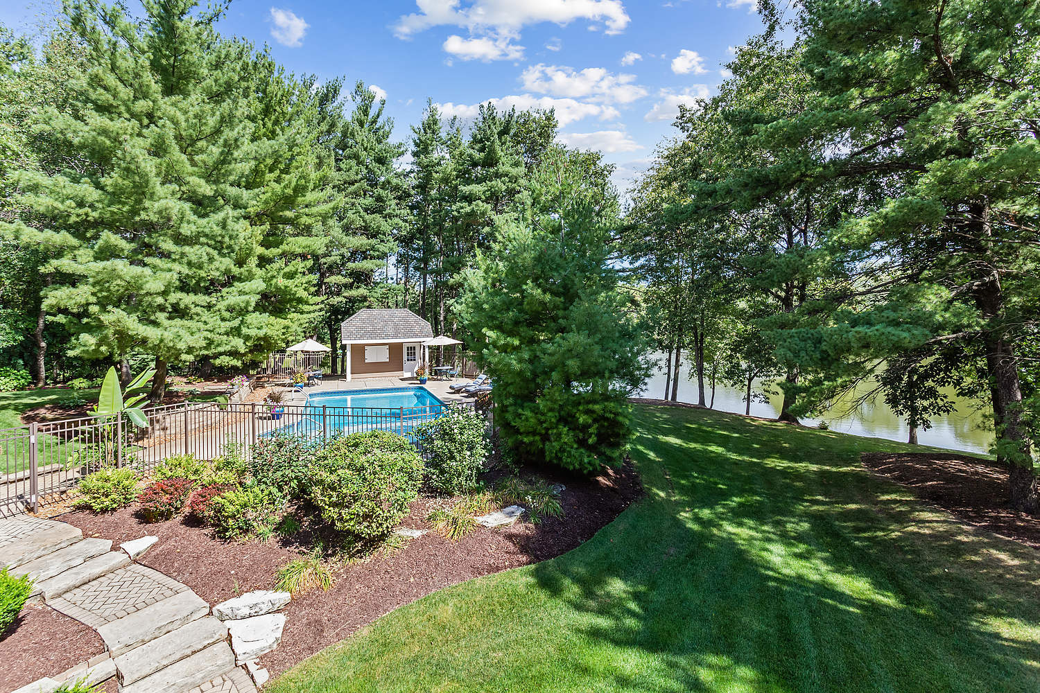 14044 W Austrian Court Property Photo 17