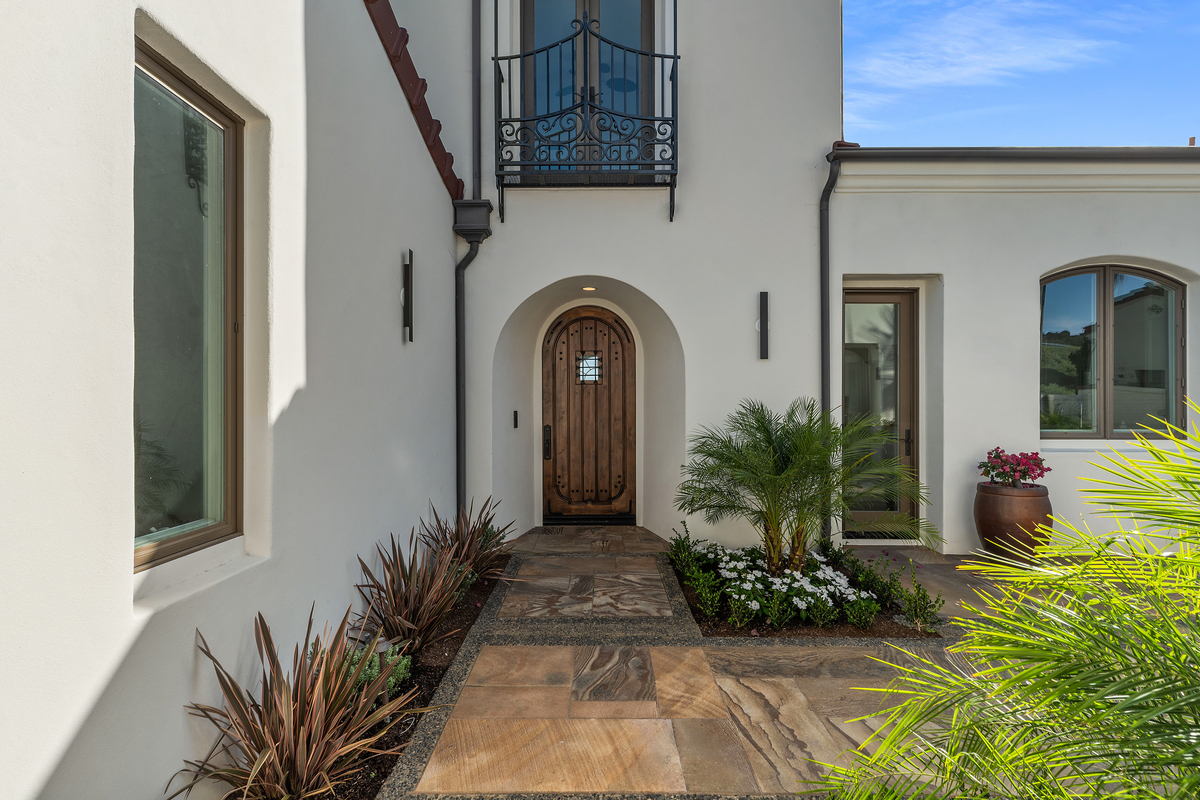 14 Rockshore Property Photo 3