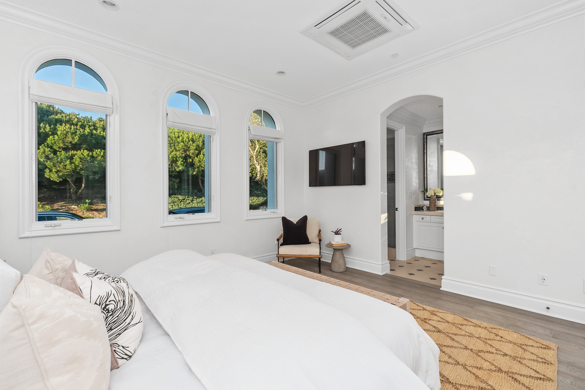 14 Rockshore Property Photo 34