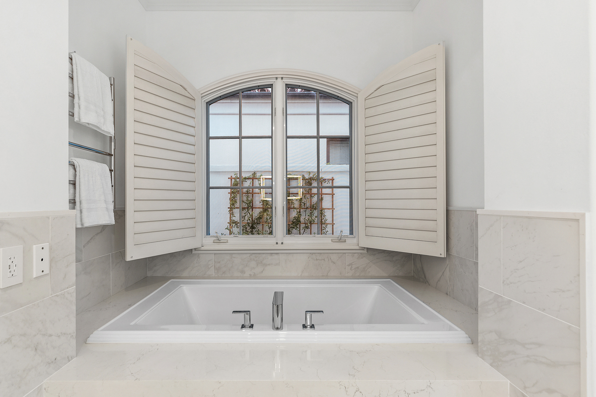 14 Rockshore Property Photo 42