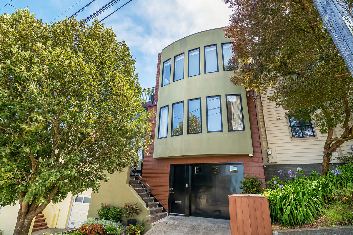 791 27th Street Property Photo 1