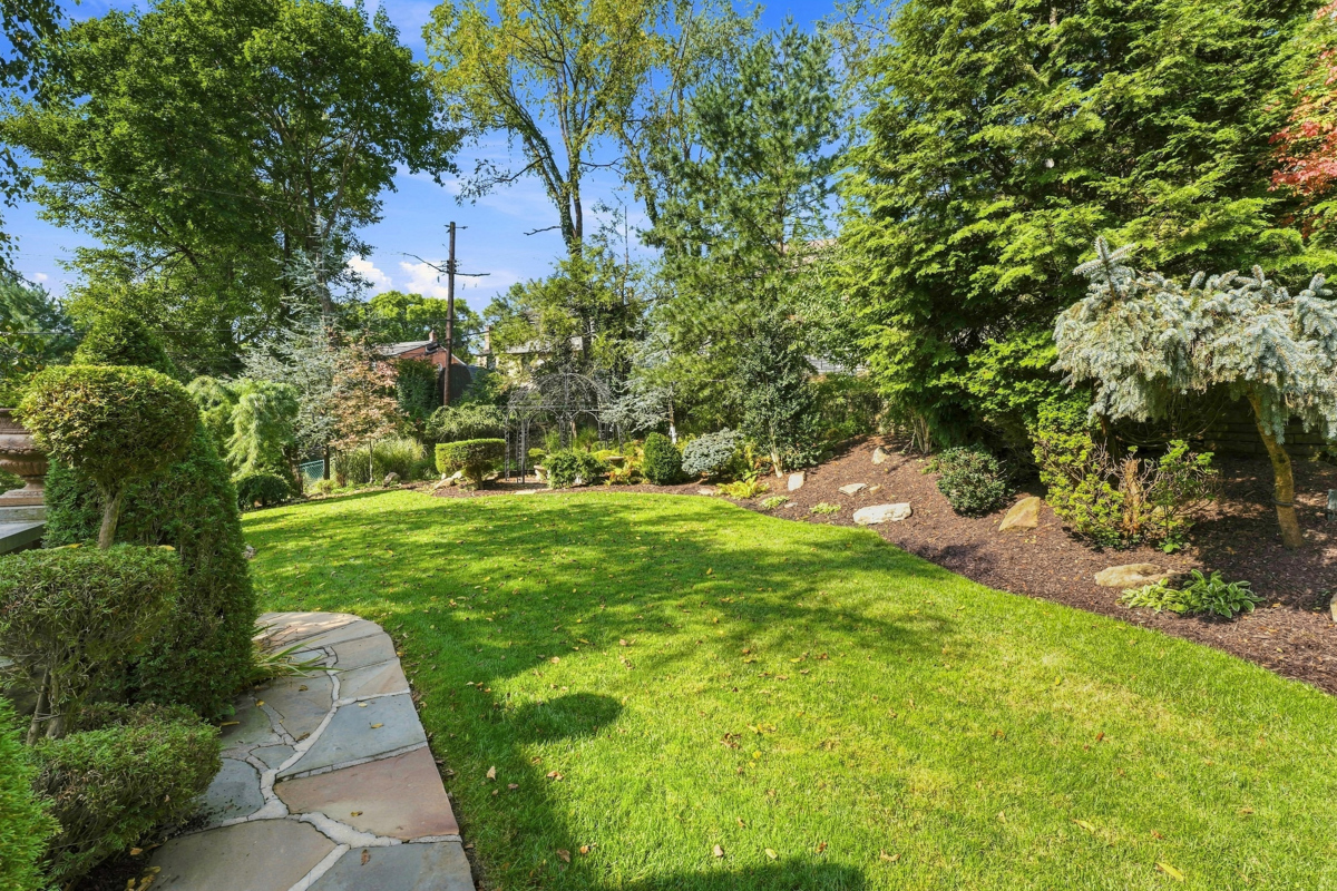 109 Briar Meadows Drive Property Photo 41