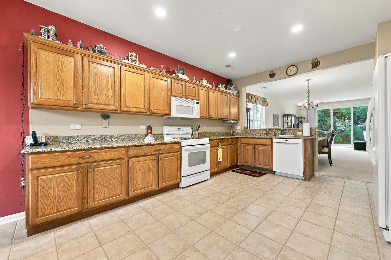 13830 Wilshire Way Property Photo 7