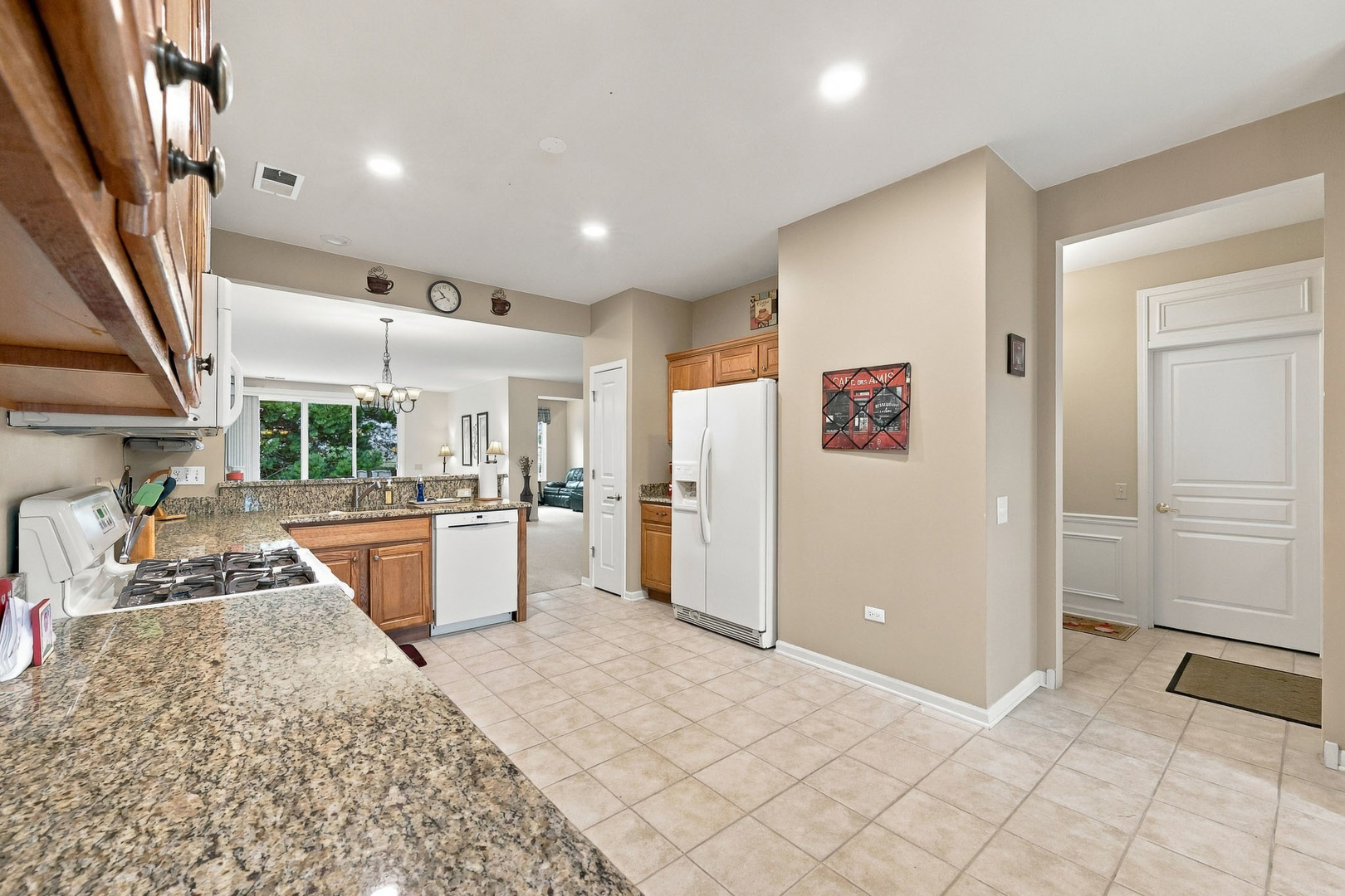 13830 Wilshire Way Property Photo 8