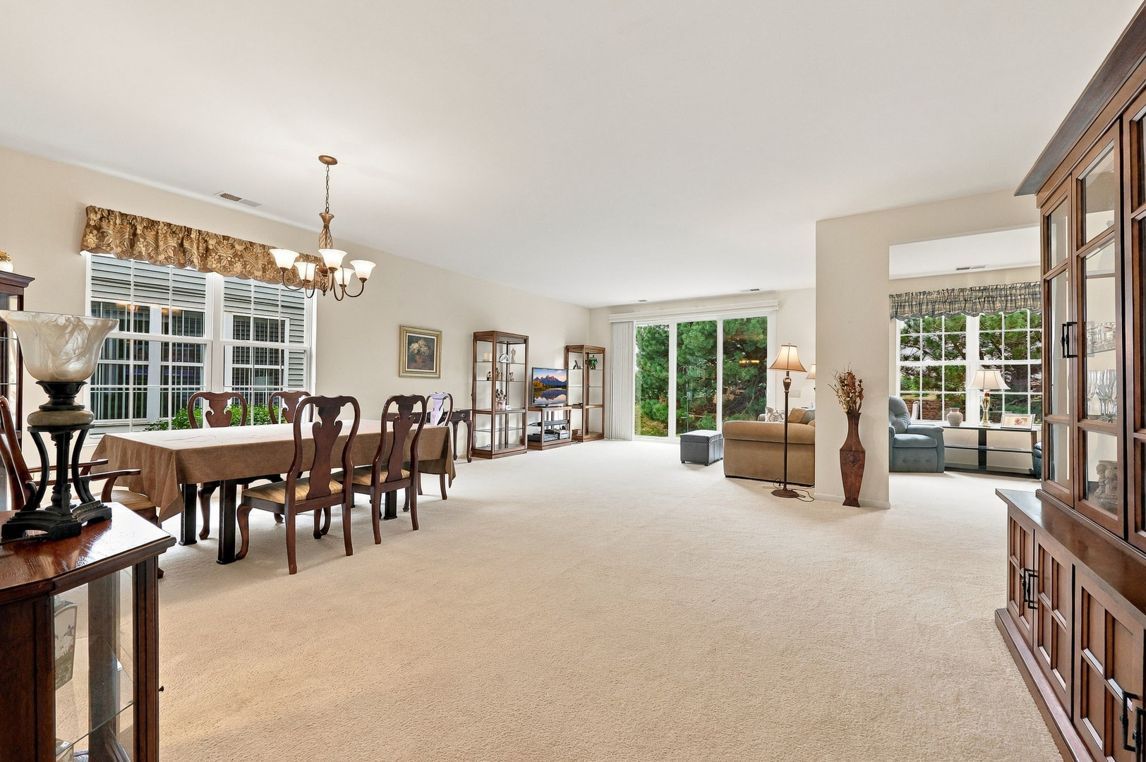 13830 Wilshire Way Property Photo 10