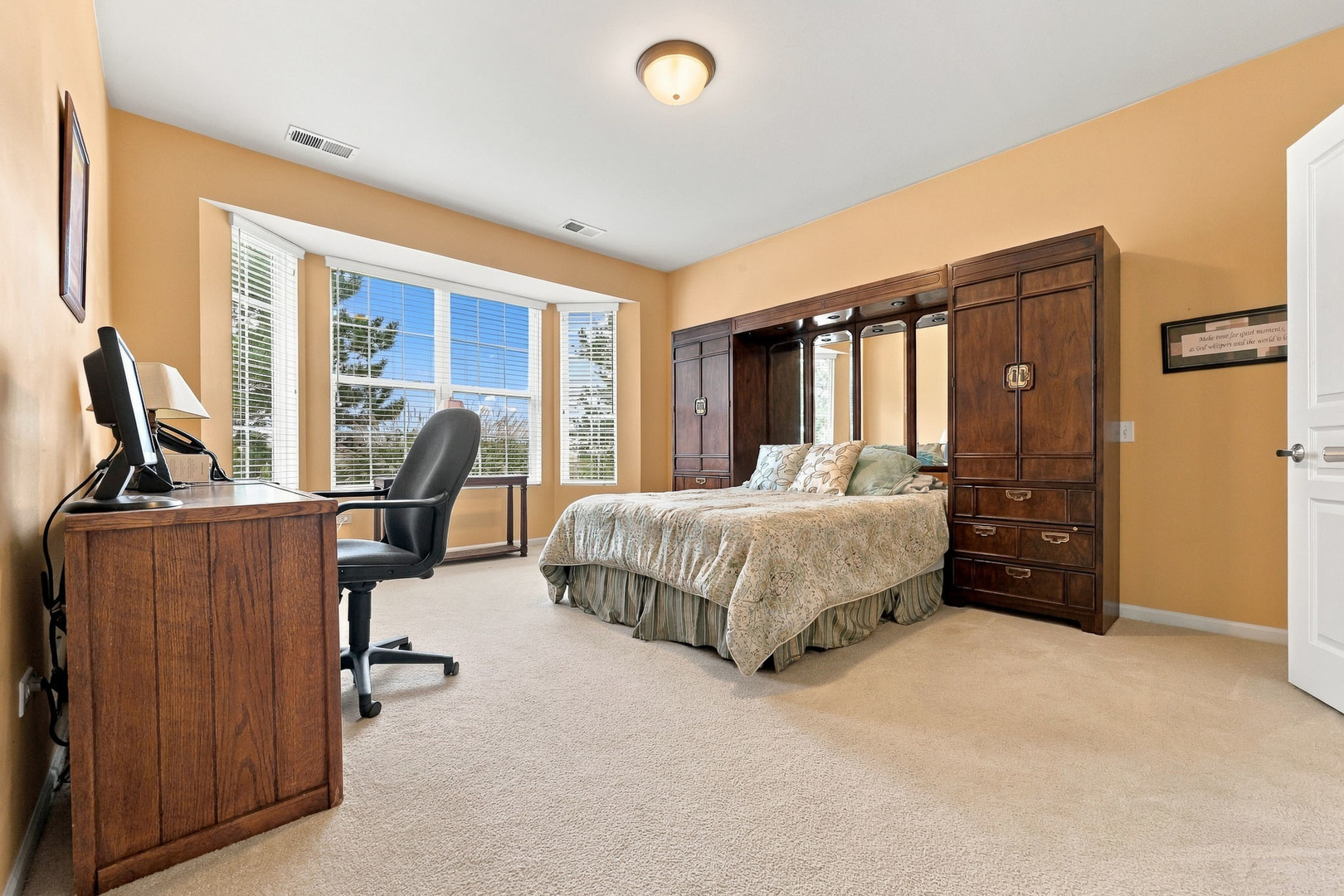 13830 Wilshire Way Property Photo 17