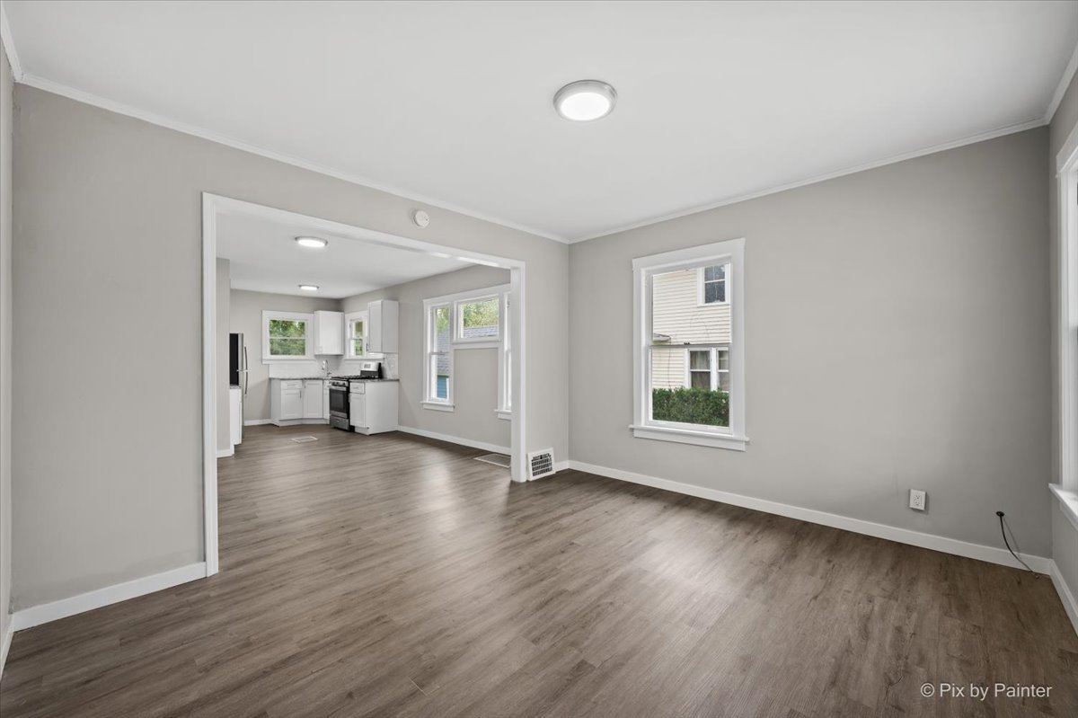 311 Locust Street Property Photo 8