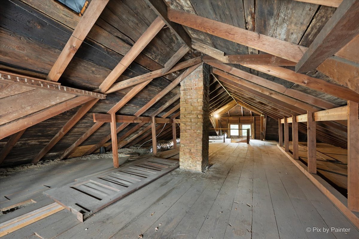 311 Locust Street Property Photo 24