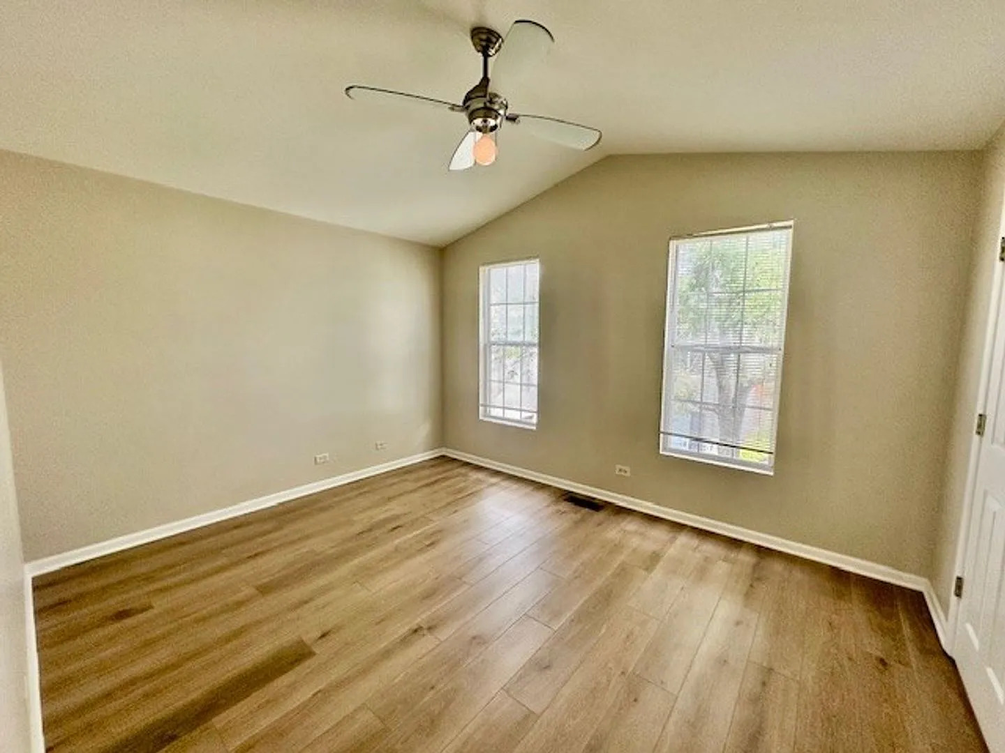 1085 Symphony Drive Property Photo 7