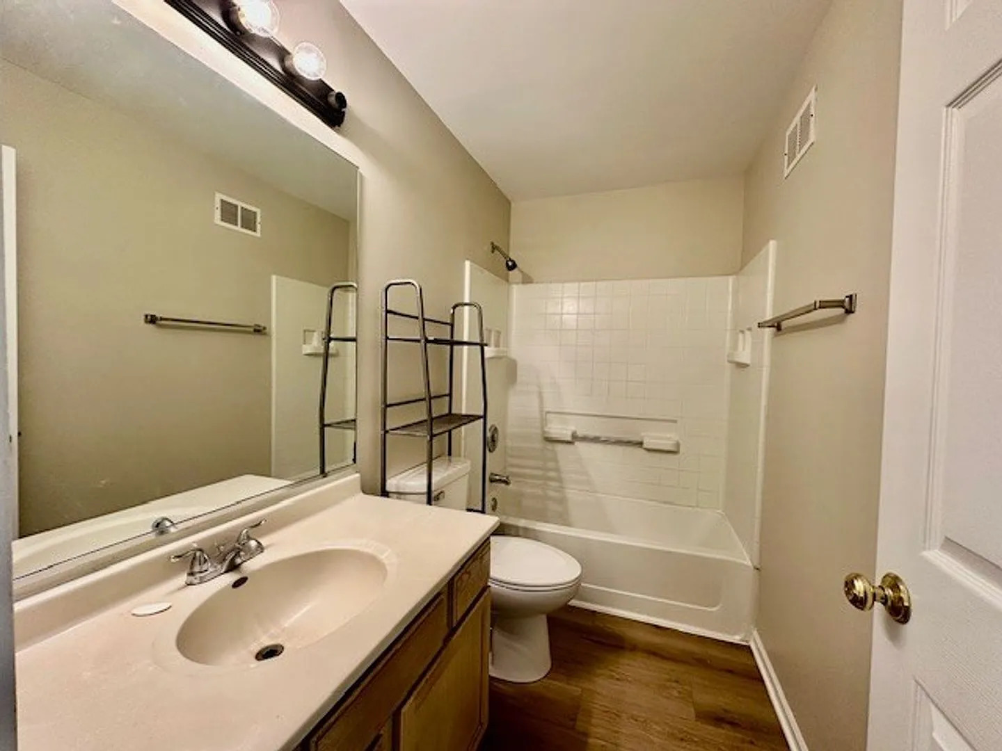 1085 Symphony Drive Property Photo 8