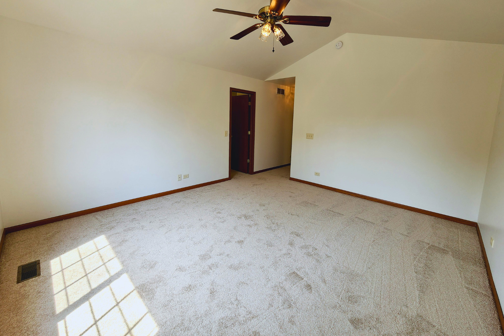 12762747 Property Photo 14
