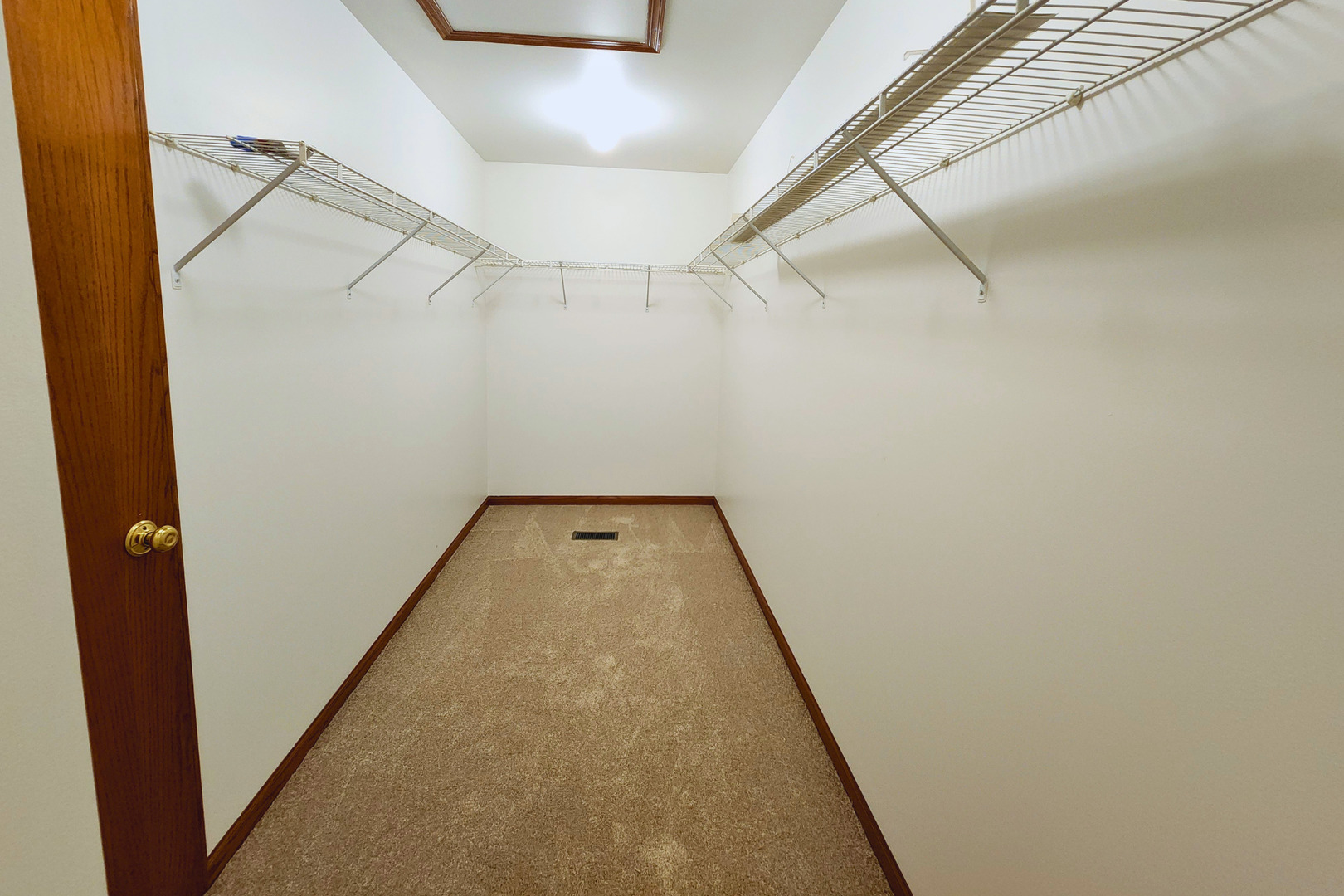 12762747 Property Photo 16