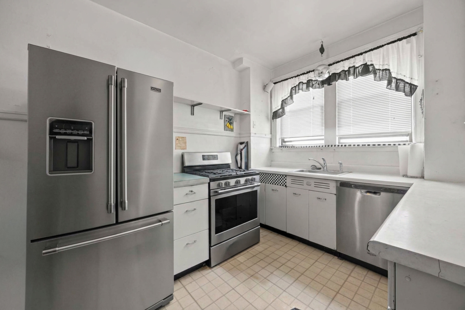 6937 S Crandon Avenue 6e Property Photo 9
