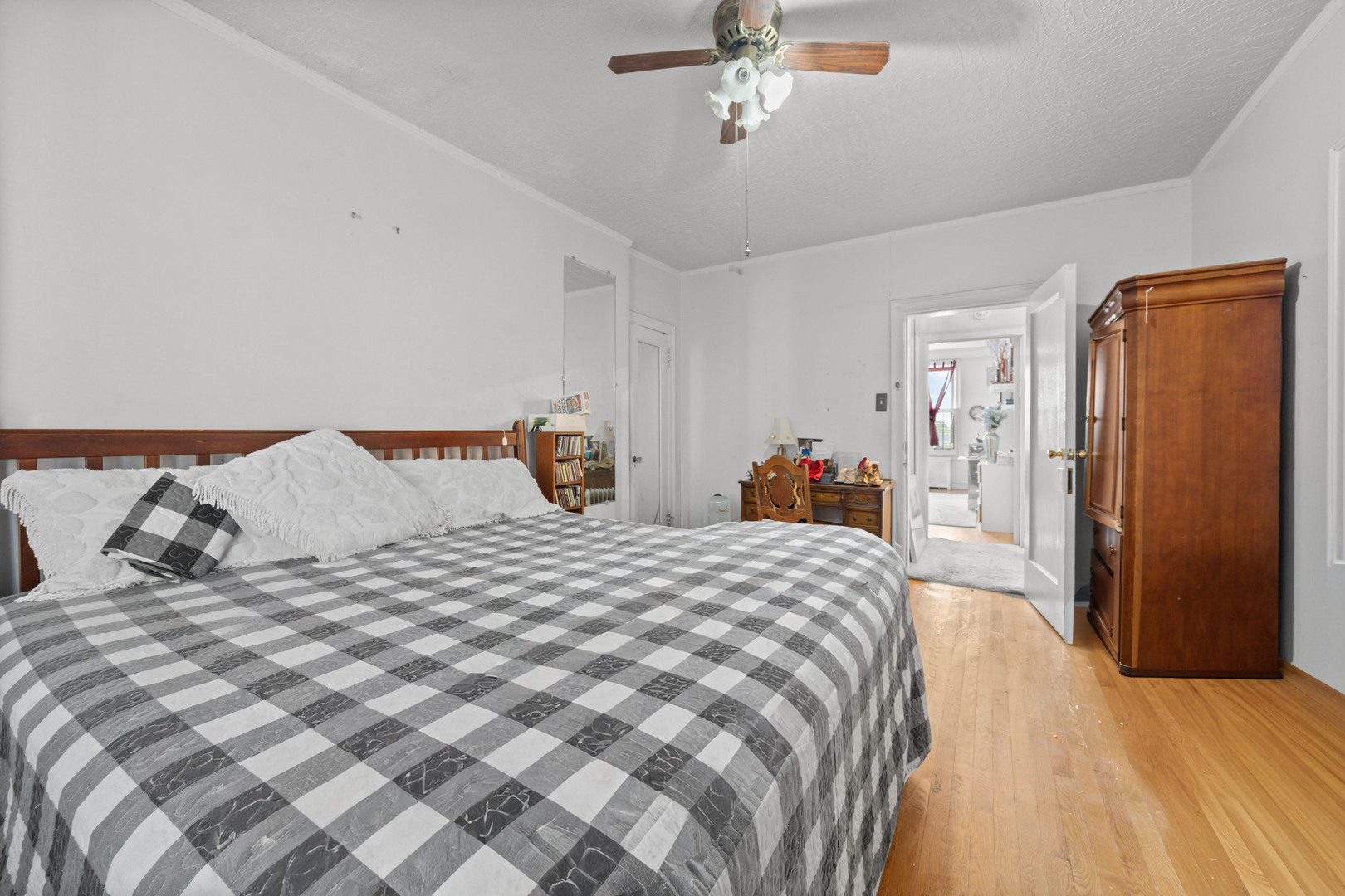 6937 S Crandon Avenue 6e Property Photo 14