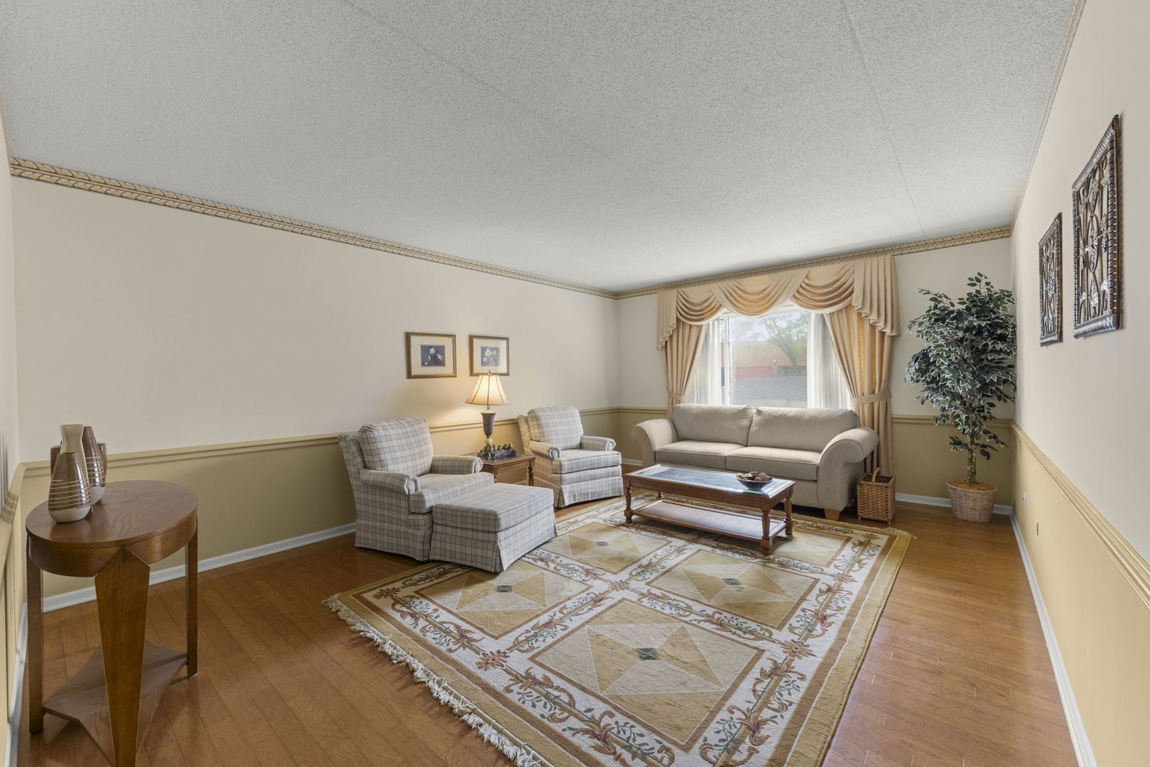 31 E Grove Street 201 Property Photo 6