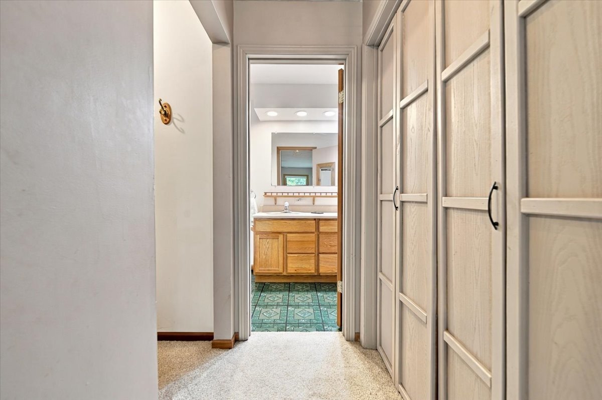 208 Willow Lane Property Photo 18