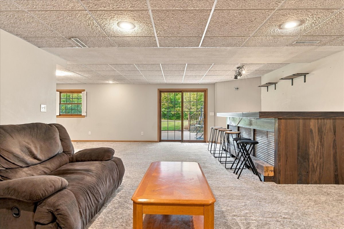 208 Willow Lane Property Photo 23