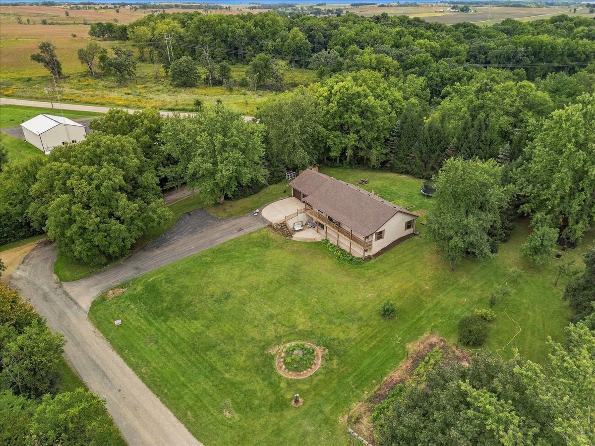 208 Willow Lane Property Photo 29