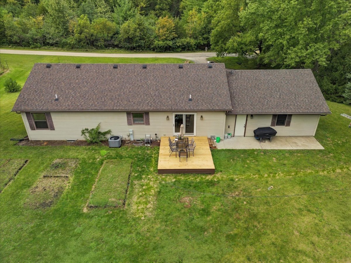 208 Willow Lane Property Photo 33