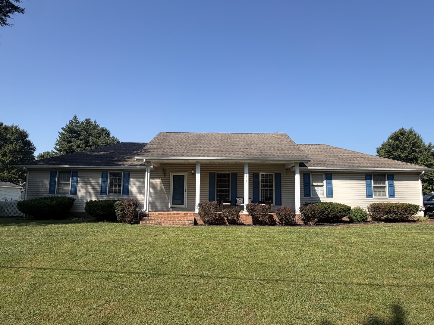 2815 Spruce Drive Property Photo 1