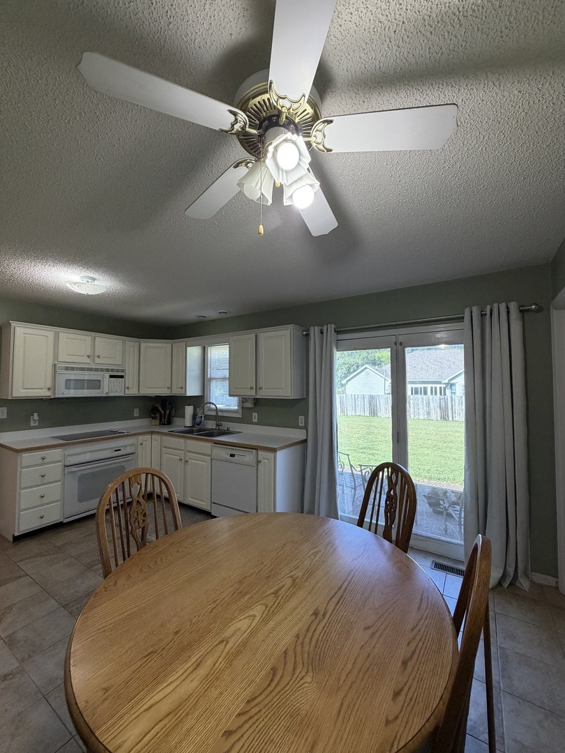 2815 Spruce Drive Property Photo 9