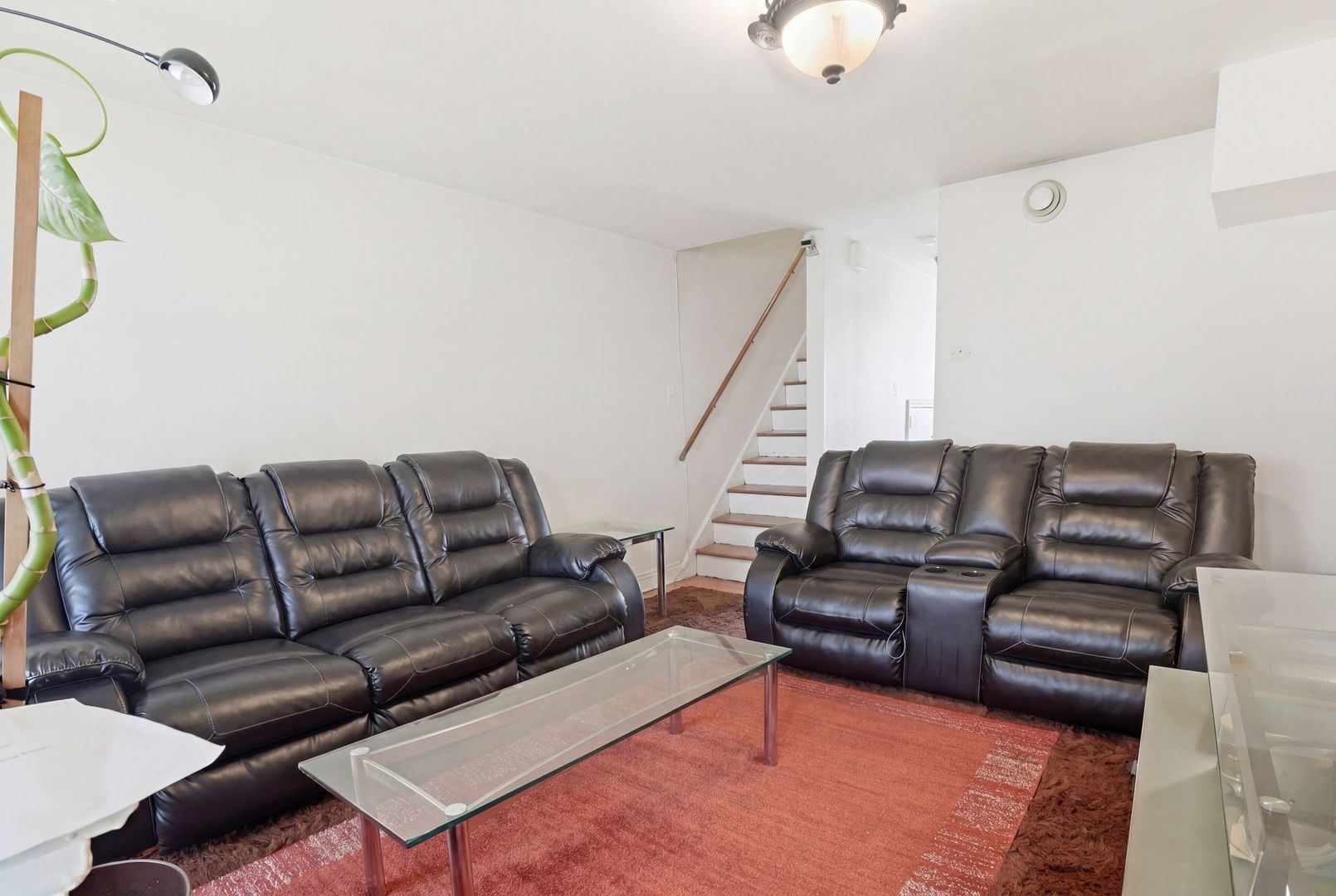 7500 S Kenwood Avenue B Property Photo 2