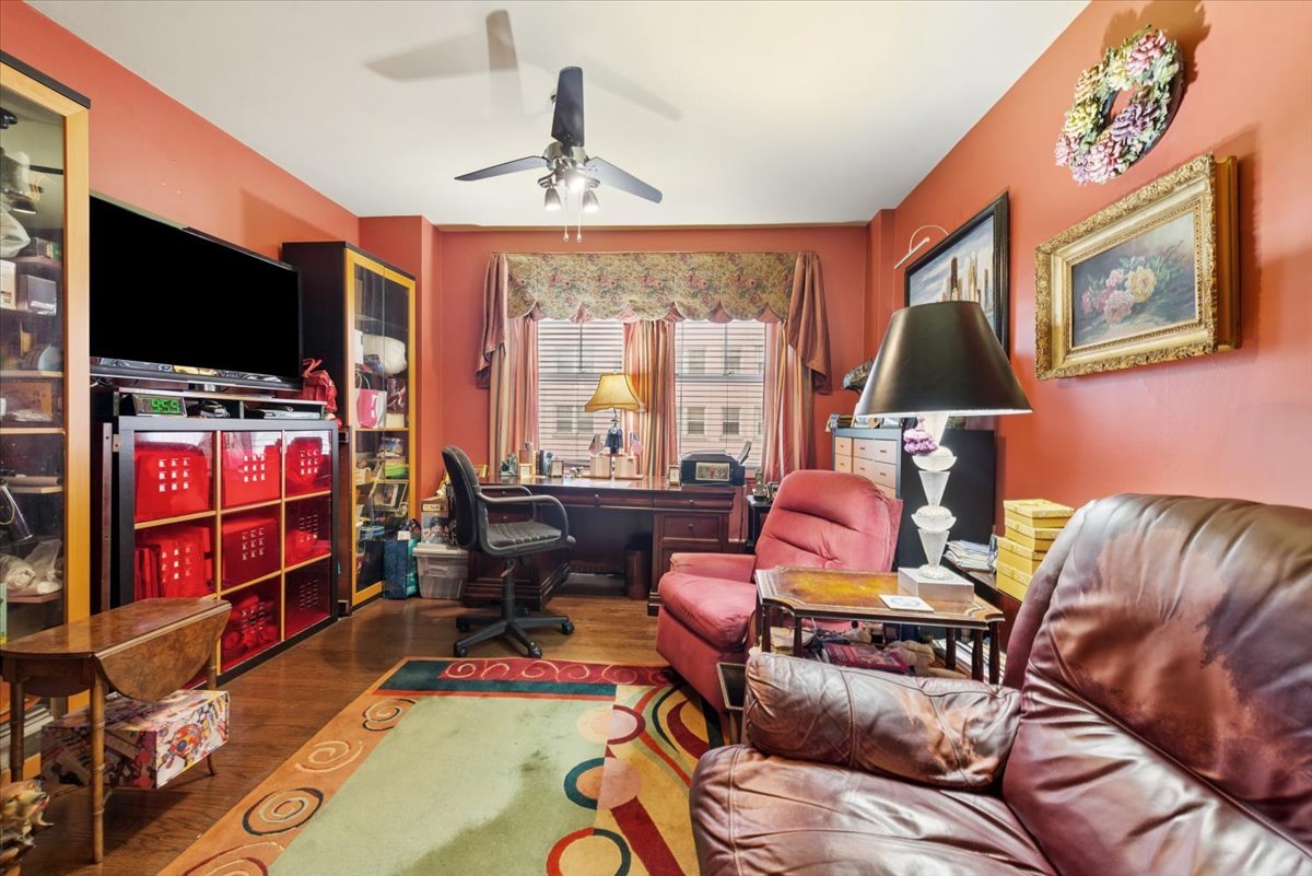 5555 N Sheridan Road 1007 Property Photo 17