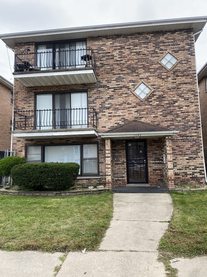 1645 Harbor Avenue Property Photo 2