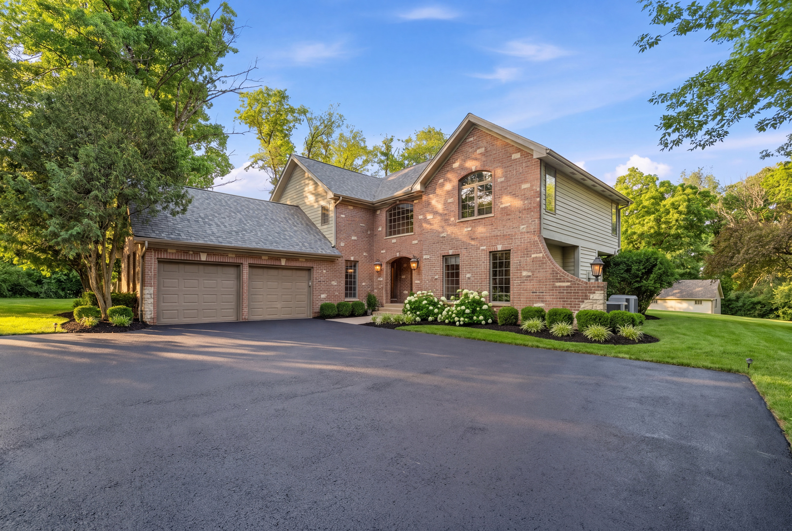 26792 W Lakeview Drive Property Photo 1