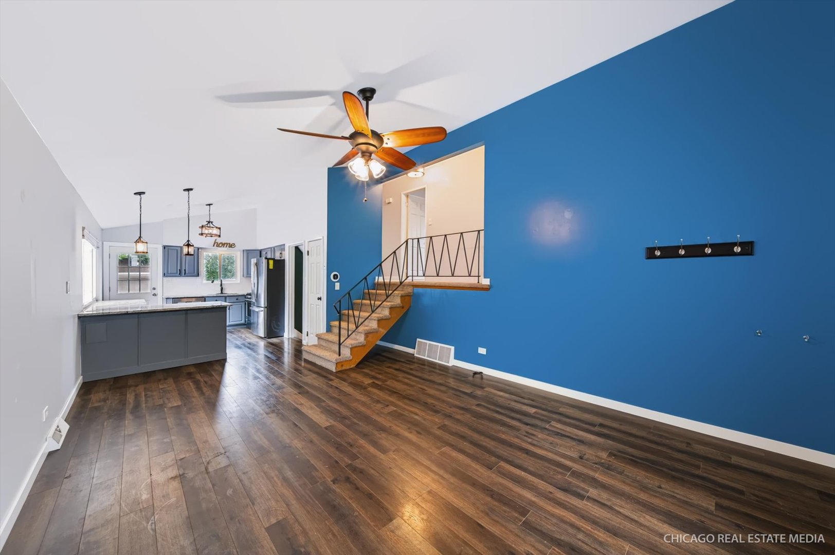 314 E Vermont Street Property Photo 4