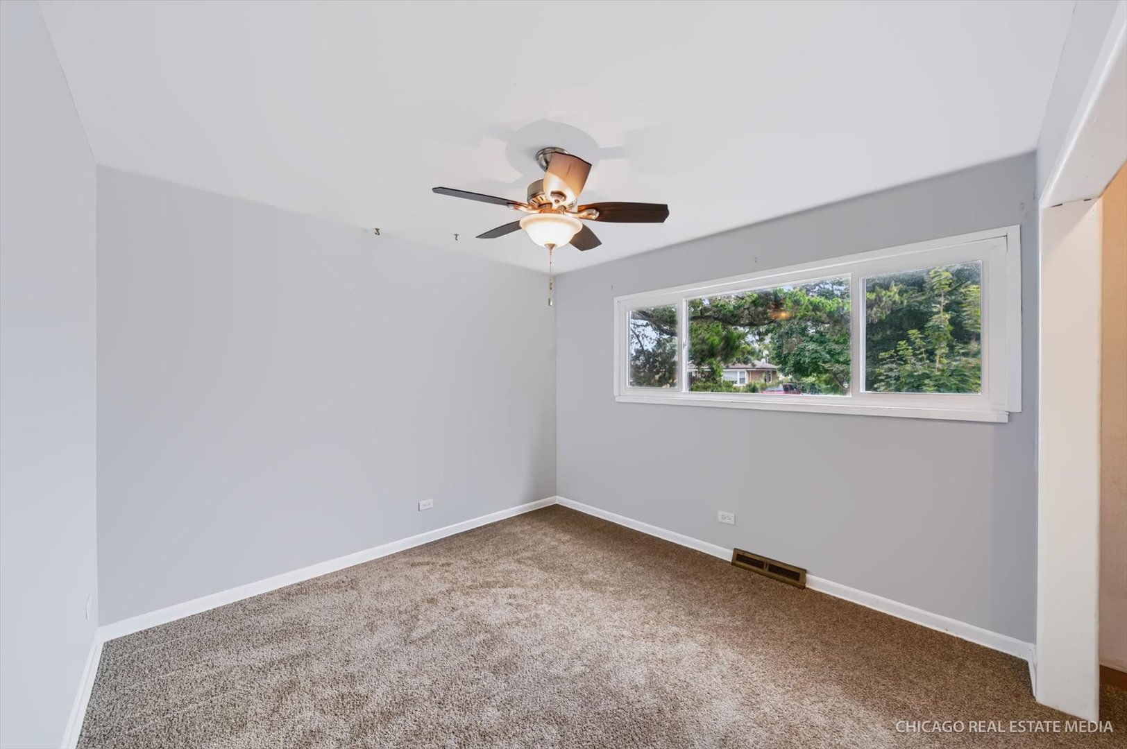 314 E Vermont Street Property Photo 11